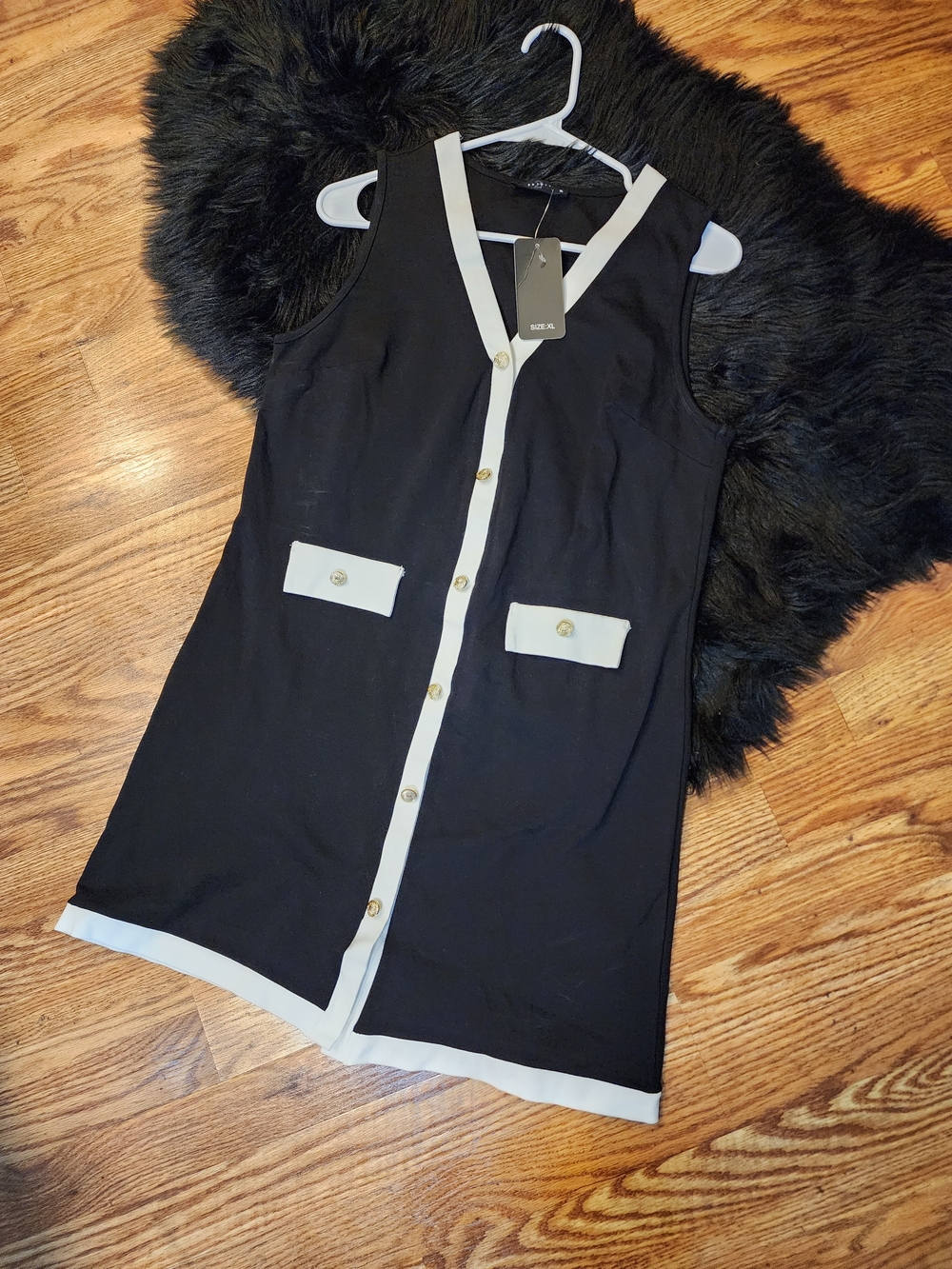 Black and White Contrast Classic V Neck Dress With Gold Buttons Womens Size XL